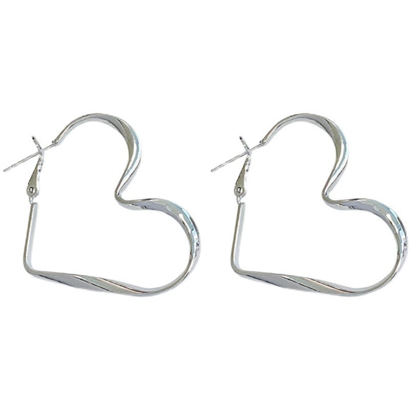 Minimalist Aesthetic Heart Earrings